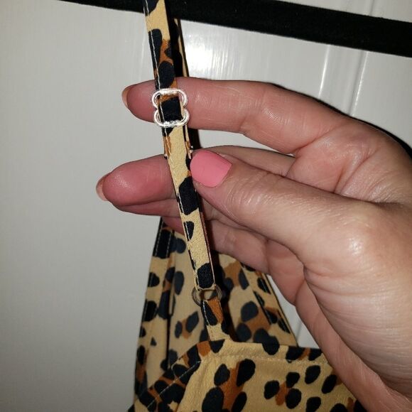 Q&A Animal Print Wrap Spaghetti Strap Top - Picture 5 of 6